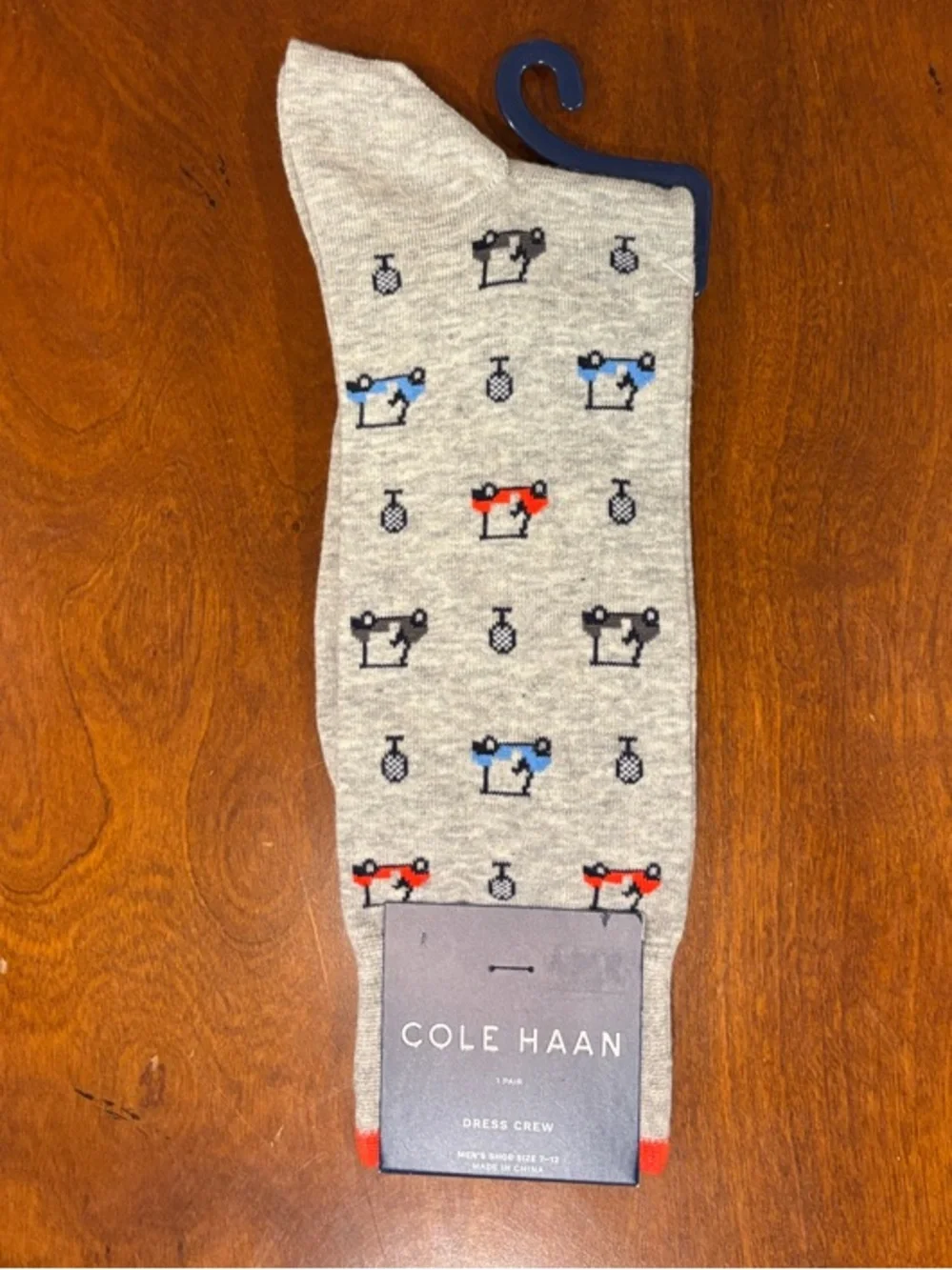 Cole Haan Light Gray Dress Crew Socks with Golf‎ Ball & Golf Cart Motif. NEW